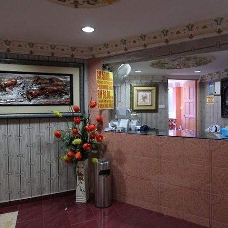 New Wave Hotel Sdn Bhd - Medan Batu Caves Esterno foto